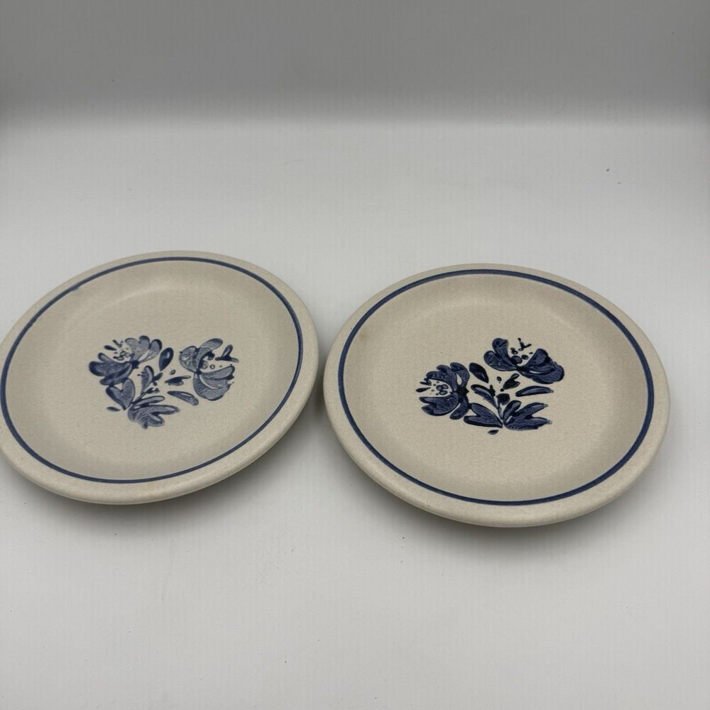 Vintage Pfaltzgraff Yorktowne Salad Plates 7" Dessert Bread Butter Stoneware USA